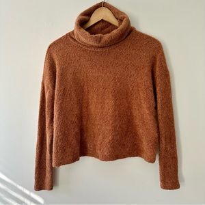 Sadie & Sage orange cropped oversize turtleneck Size Small